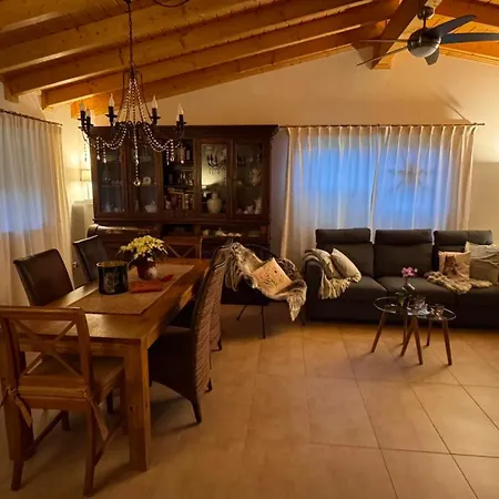 Eifelchalet Casa de Férias Niederehe
