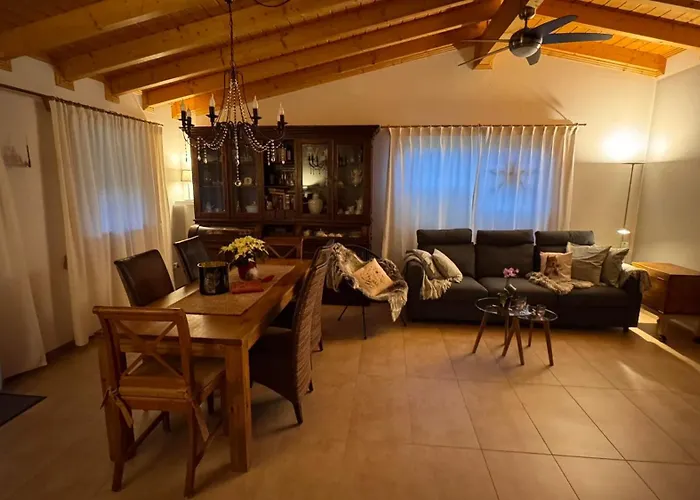 Eifelchalet Nyaraló Niederehe