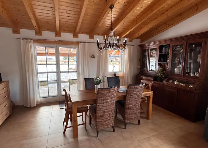 Eifelchalet Nyaraló Niederehe